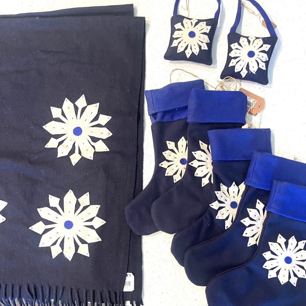 Blue Winter/Christmas Throw, 5 Stockings & 2 Door Hanger Set